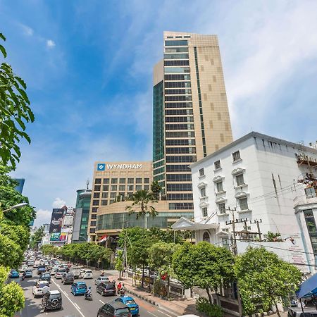 วินด์แฮม สุราบายา ซิต้ เซ็นเตอร์ Hotel ภายนอก รูปภาพ
