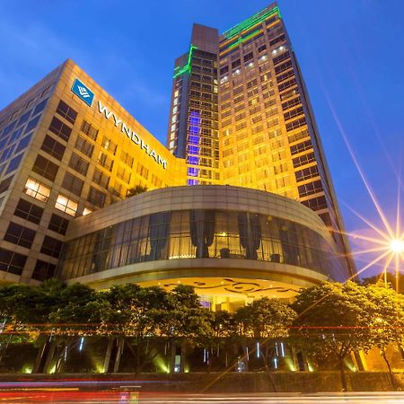 วินด์แฮม สุราบายา ซิต้ เซ็นเตอร์ Hotel ภายนอก รูปภาพ