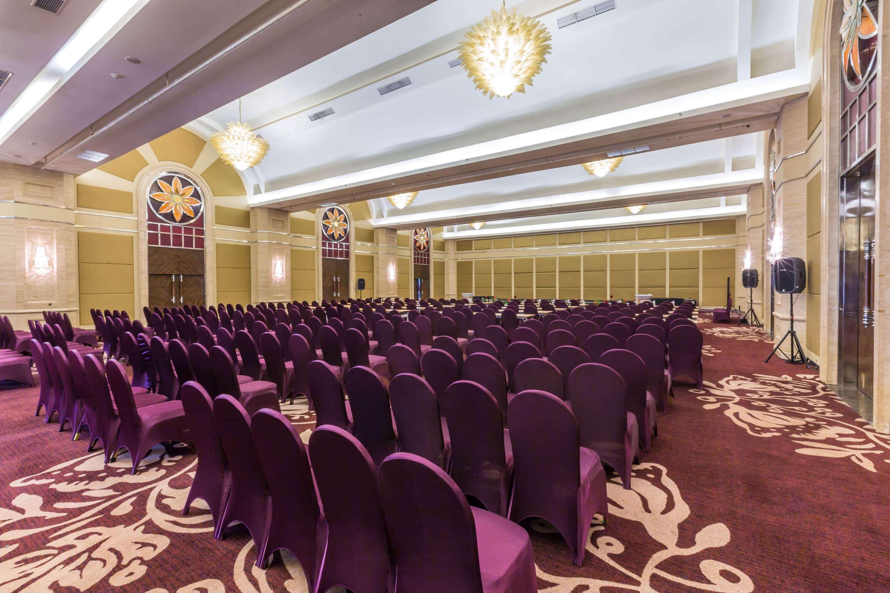 วินด์แฮม สุราบายา ซิต้ เซ็นเตอร์ Hotel ภายนอก รูปภาพ