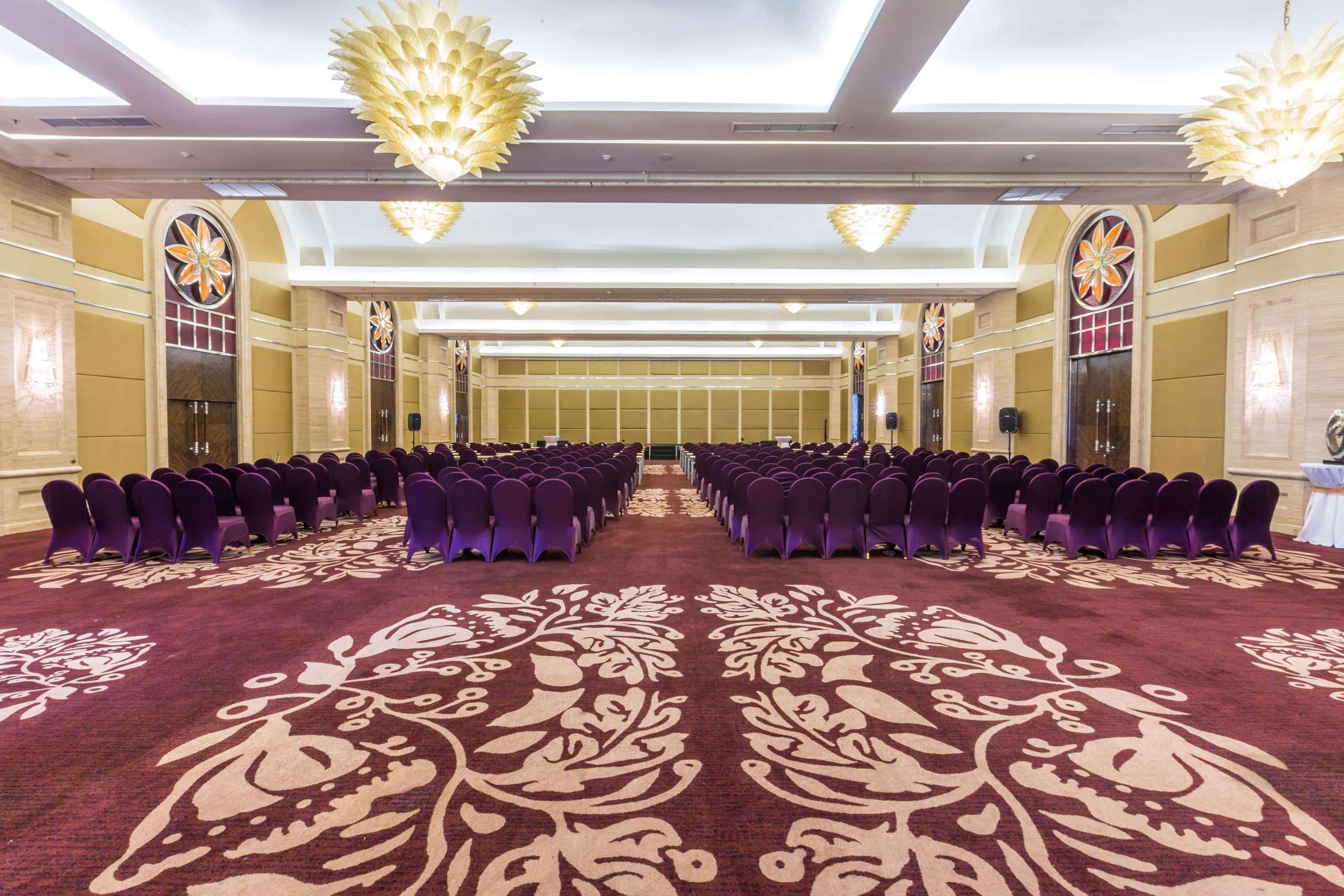 วินด์แฮม สุราบายา ซิต้ เซ็นเตอร์ Hotel ภายนอก รูปภาพ