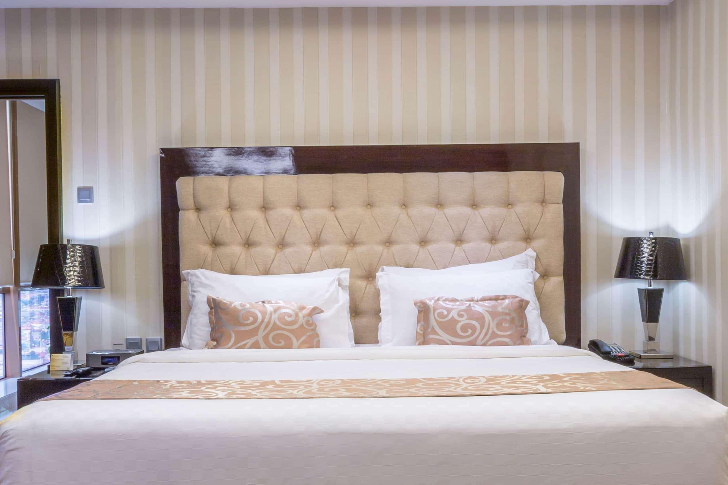 วินด์แฮม สุราบายา ซิต้ เซ็นเตอร์ Hotel ภายนอก รูปภาพ