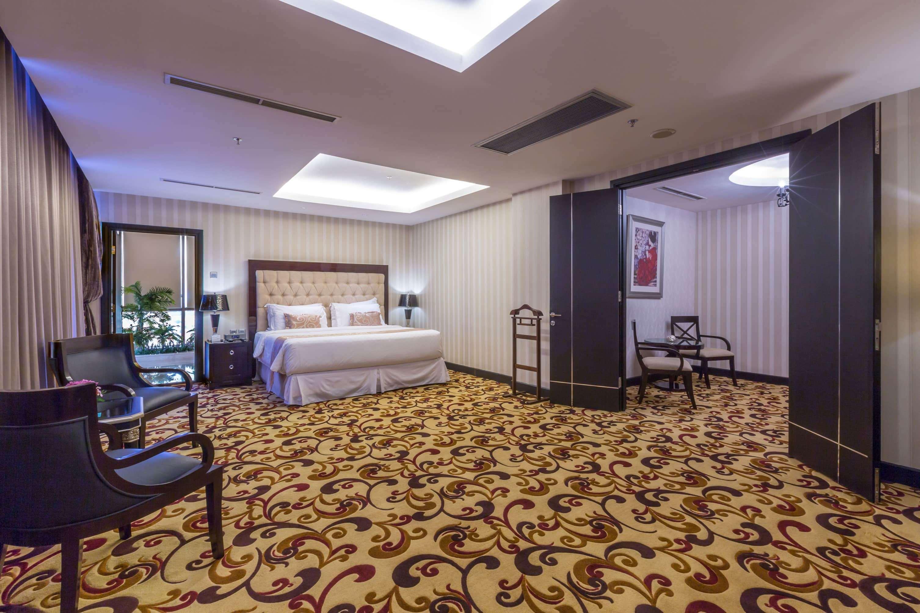 วินด์แฮม สุราบายา ซิต้ เซ็นเตอร์ Hotel ภายนอก รูปภาพ