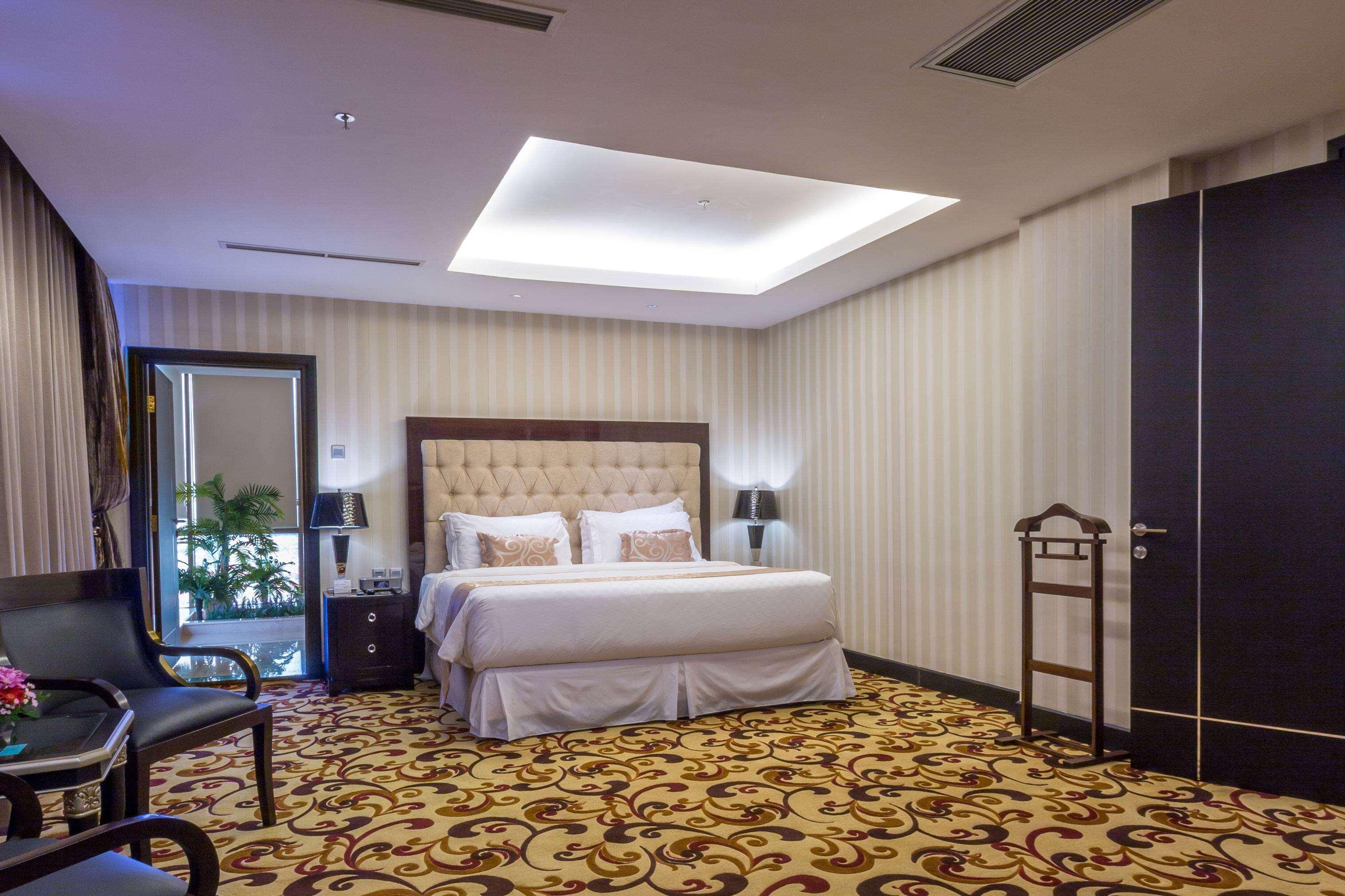 วินด์แฮม สุราบายา ซิต้ เซ็นเตอร์ Hotel ภายนอก รูปภาพ