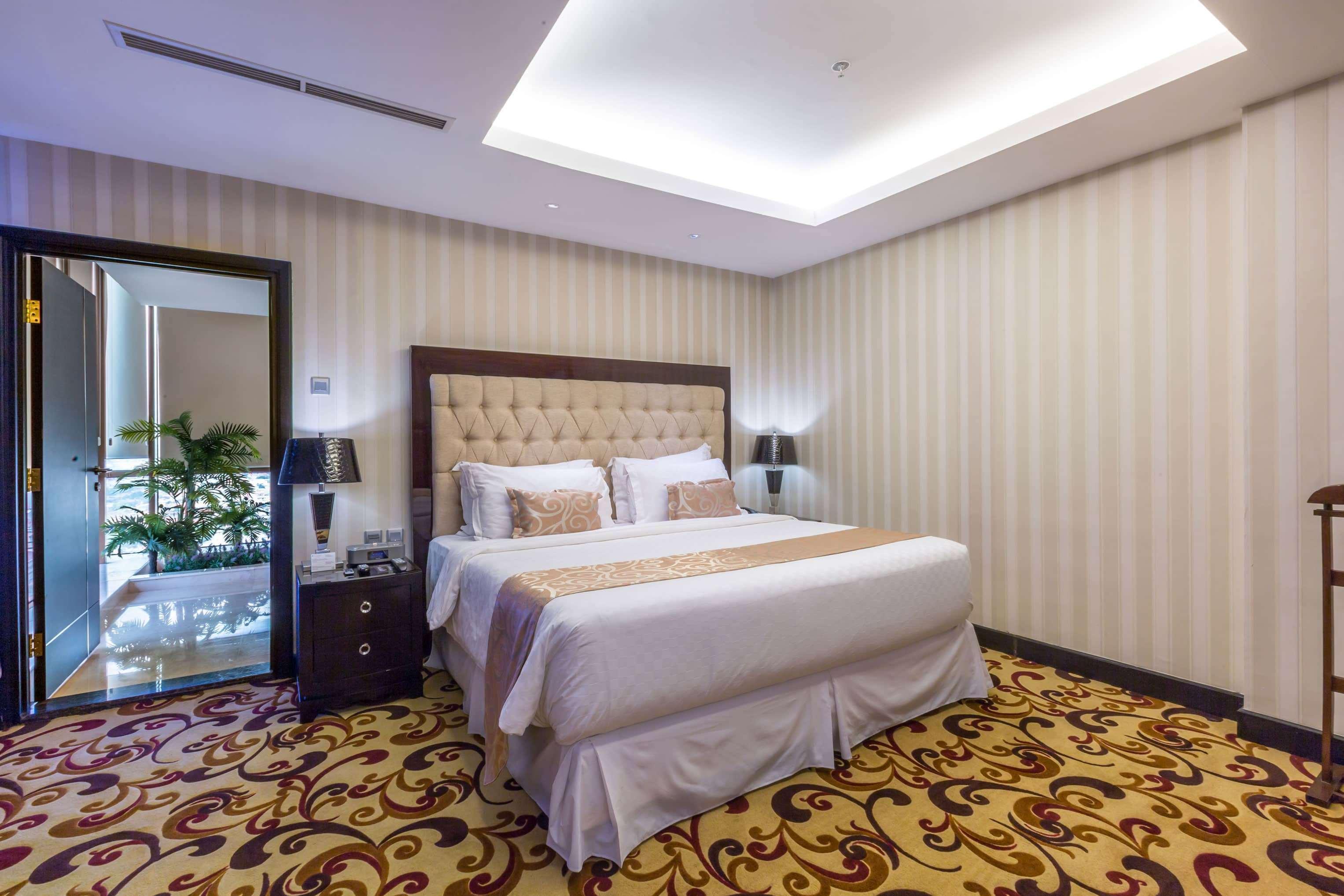วินด์แฮม สุราบายา ซิต้ เซ็นเตอร์ Hotel ภายนอก รูปภาพ