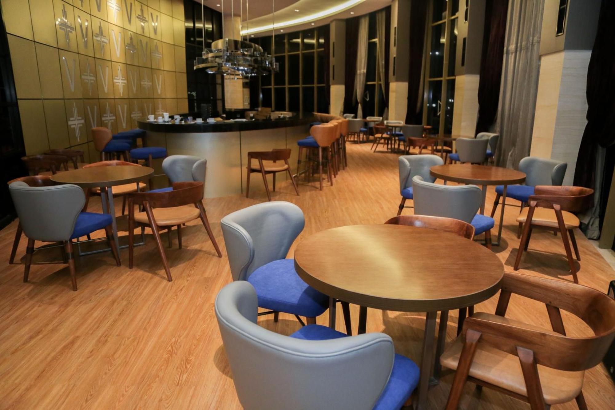 วินด์แฮม สุราบายา ซิต้ เซ็นเตอร์ Hotel ภายนอก รูปภาพ