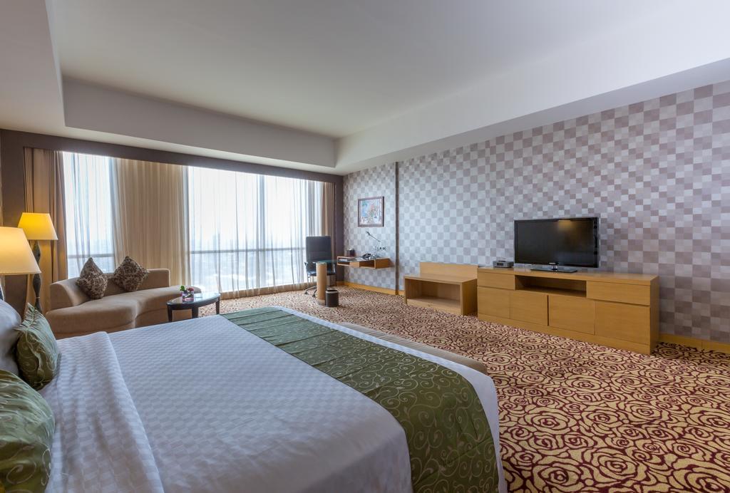 วินด์แฮม สุราบายา ซิต้ เซ็นเตอร์ Hotel ภายนอก รูปภาพ